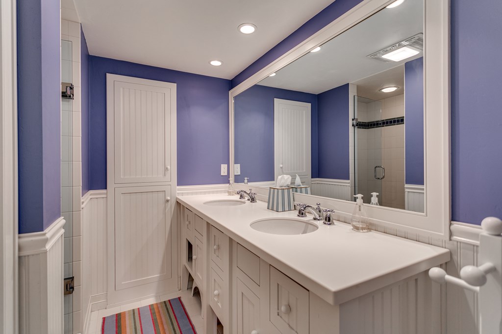 7178 Ida Red Road, Unit 46 Egg Harbor, WI 54209 - Photo 34 of 49 Full bath