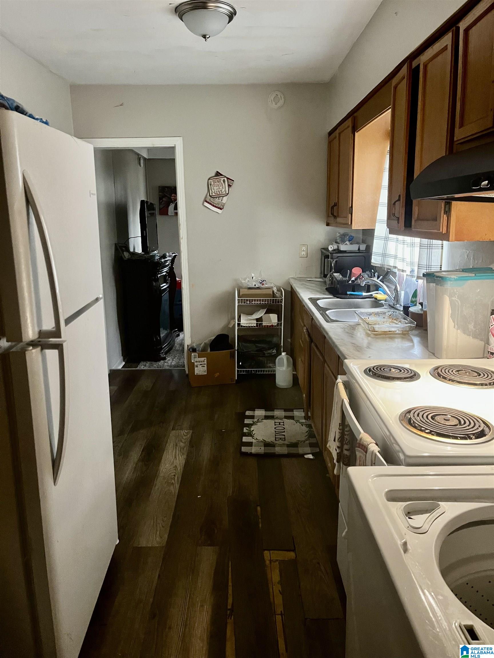 1356 Woodward Road Birmingham, AL 35228 - Photo 6 of 11