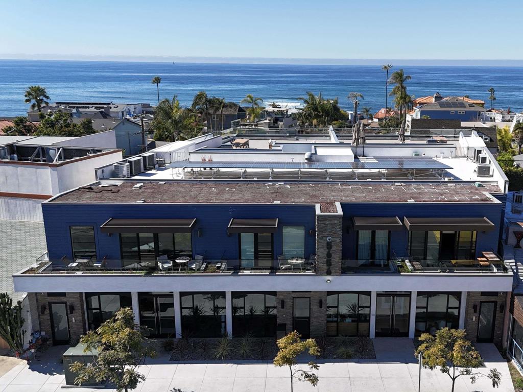 5656 La Jolla Boulevard, Unit 3 La Jolla, CA 92037 - Photo 30 of 35 a view of a chairs and table in the terrace