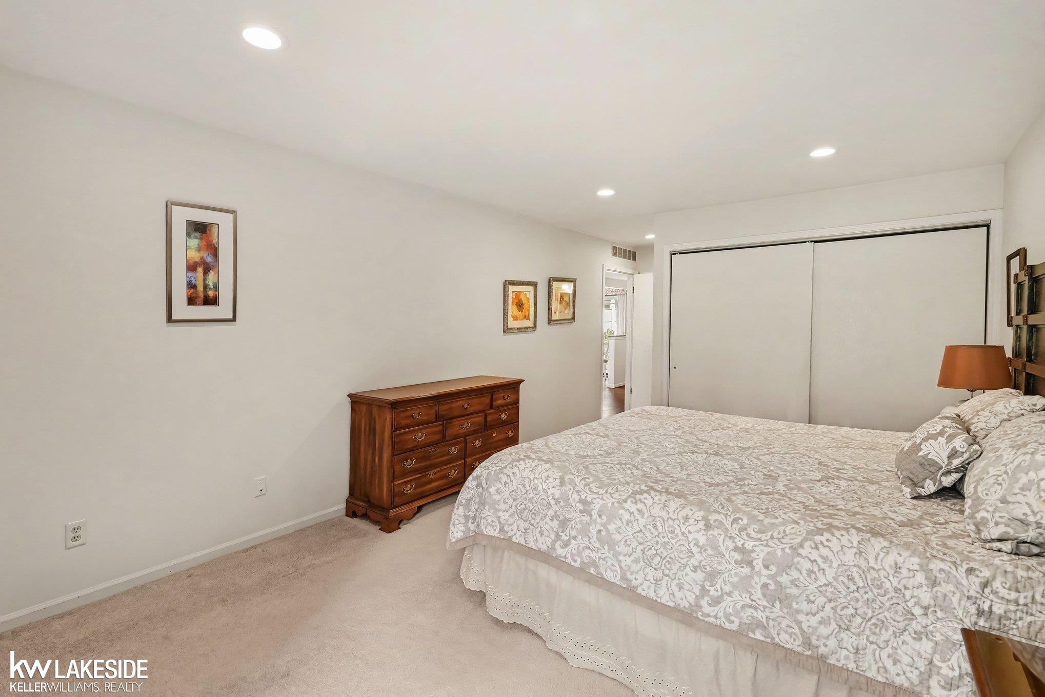 983 Wexford Way Rochester Hills, MI 48307 - Photo 17 of 27
