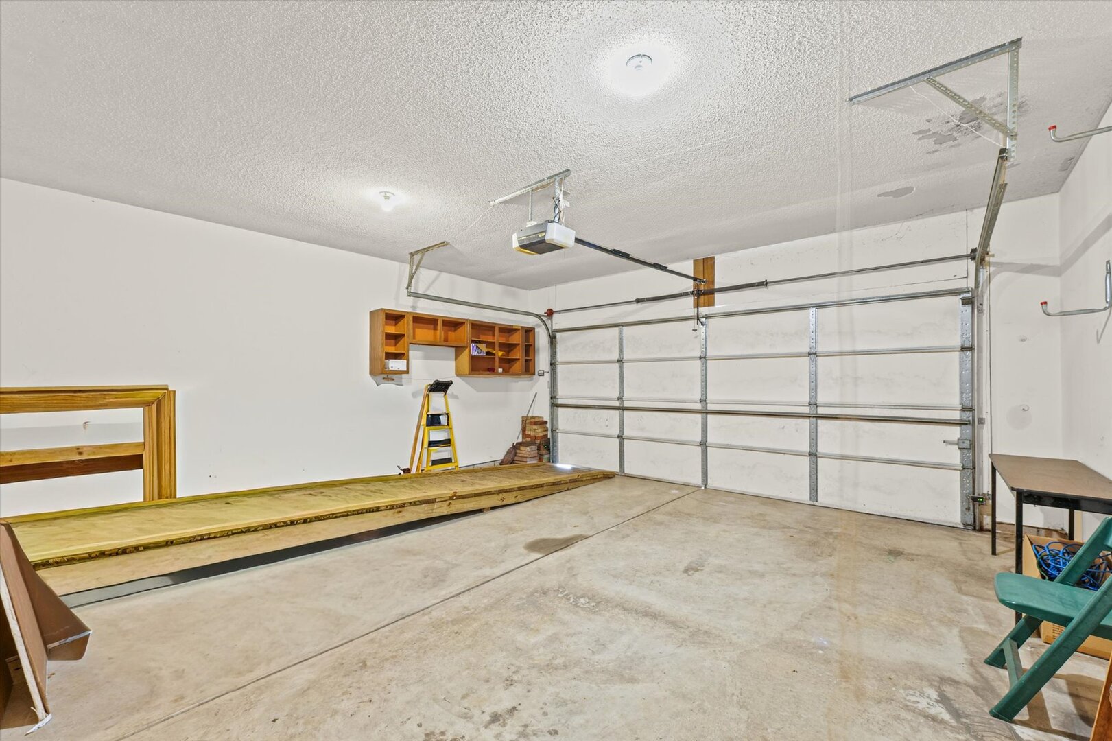 1706 Chevy Chase Drive Champaign, IL 61821 - Photo 6 of 29 a view of a garage