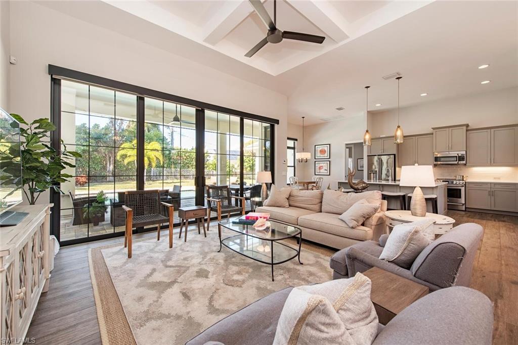 1655 Mandarin Road Naples, FL 34102 - Photo 4 of 30