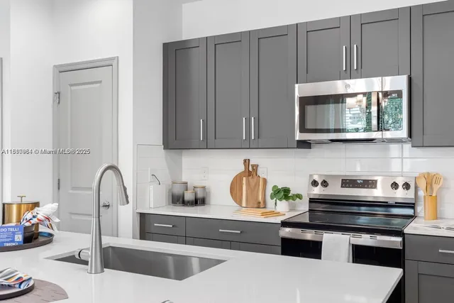 $2,935 | 13138 Valletta Way Port Street, Unit 32190, Port St. Lucie, FL 34987