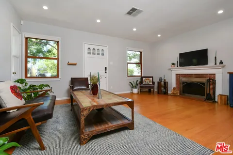 $1,399,000 | 15114 Hesby Street, Sherman Oaks, CA 91403