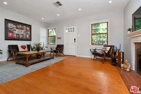 $1,399,000 | 15114 Hesby Street, Sherman Oaks, CA 91403