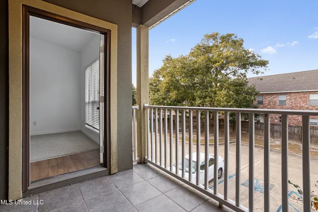$249,000 | 310 Holcomb Boulevard, Unit 230, Ocean Springs, MS 39564