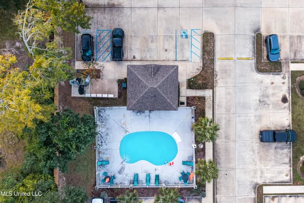 $249,000 | 310 Holcomb Boulevard, Unit 230, Ocean Springs, MS 39564