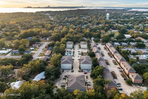 $249,000 | 310 Holcomb Boulevard, Unit 230, Ocean Springs, MS 39564