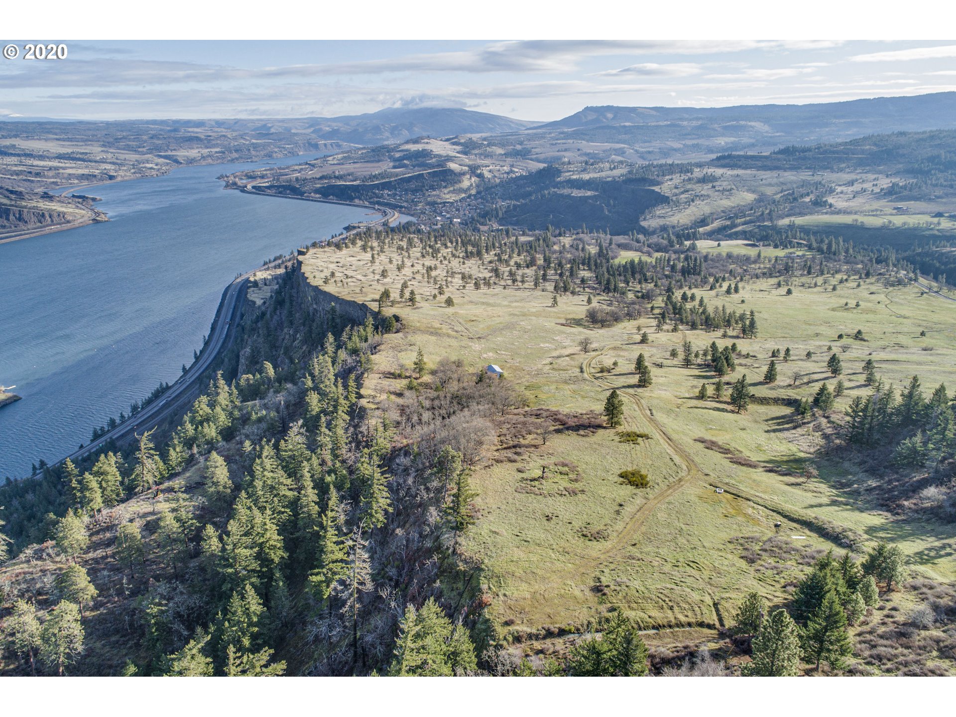 1937 Hood River Road Mosier, OR 97040 - Photo 2 of 14 Gallery Image 2