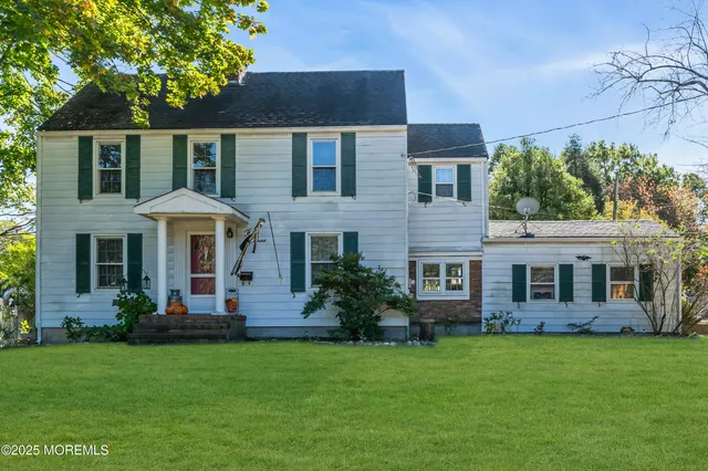 $610,000 | 33 Swartzel Drive, Middletown, NJ 07748