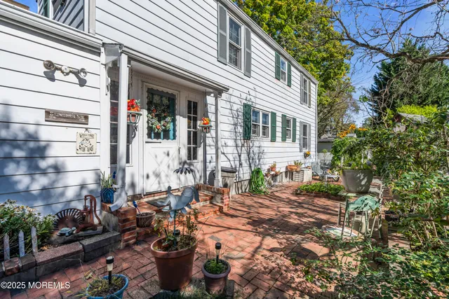 $610,000 | 33 Swartzel Drive, Middletown, NJ 07748