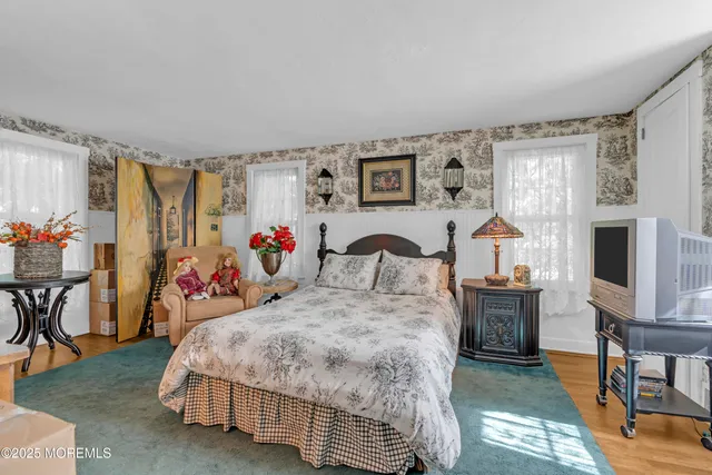 $610,000 | 33 Swartzel Drive, Middletown, NJ 07748