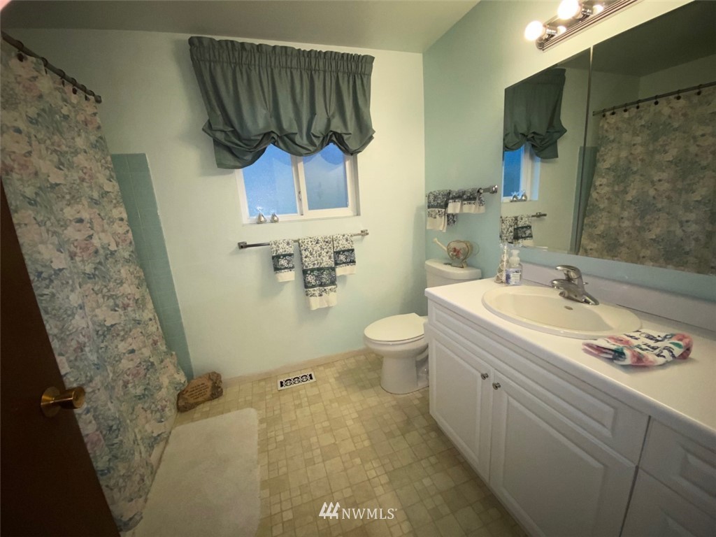 4509 Chrisella Road East Edgewood, WA 98372 - Photo 14 of 27 Gallery Image 14