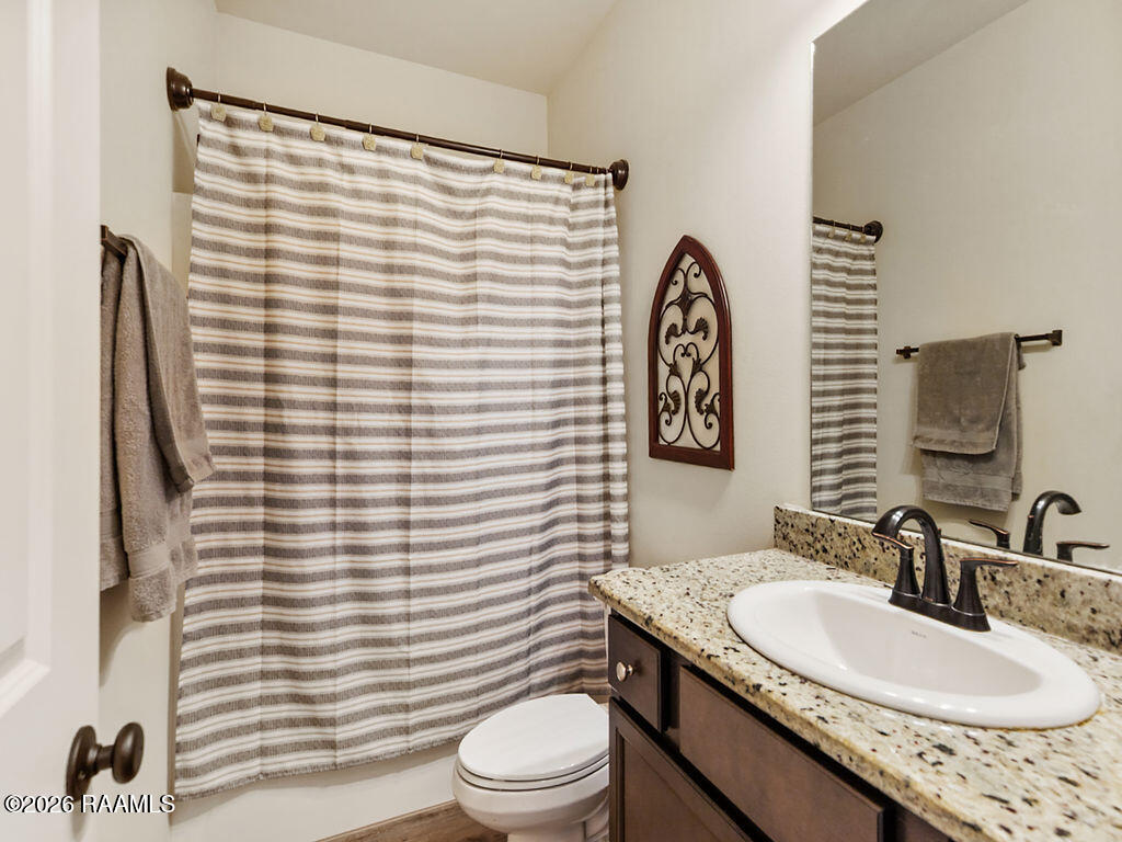 207 Springsteen Lane Lafayette, LA 70507 - Photo 19 of 24 Guest Bathroom