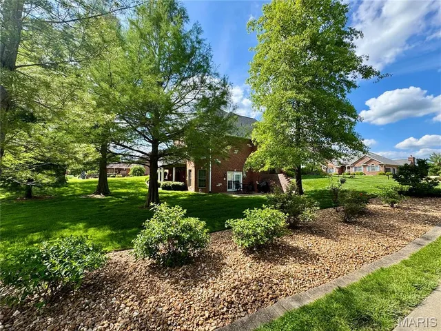 $899,000 | 1034 Far Oaks Drive, Caseyville, IL 62232