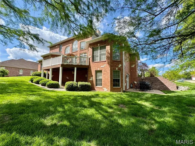 $899,000 | 1034 Far Oaks Drive, Caseyville, IL 62232