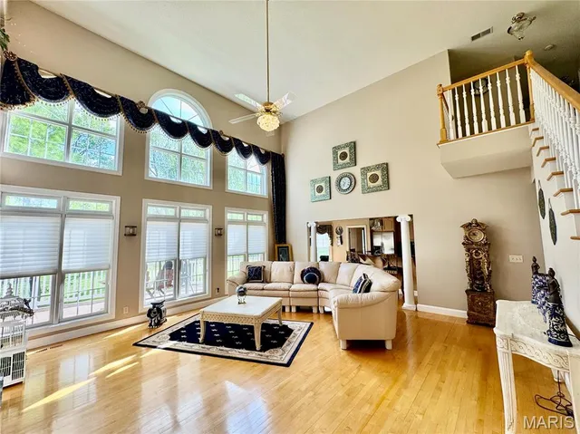 $899,000 | 1034 Far Oaks Drive, Caseyville, IL 62232