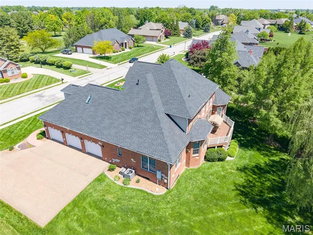 $899,000 | 1034 Far Oaks Drive, Caseyville, IL 62232