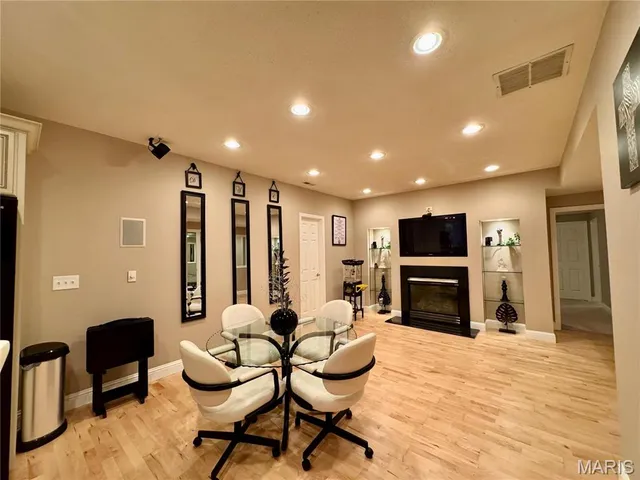 $899,000 | 1034 Far Oaks Drive, Caseyville, IL 62232