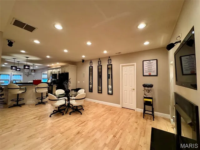 $899,000 | 1034 Far Oaks Drive, Caseyville, IL 62232