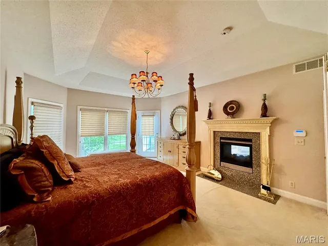 $899,000 | 1034 Far Oaks Drive, Caseyville, IL 62232