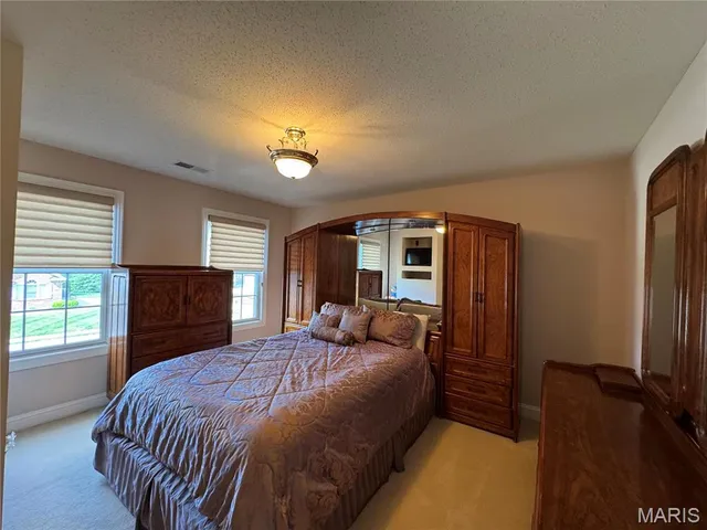 $899,000 | 1034 Far Oaks Drive, Caseyville, IL 62232