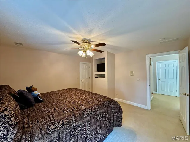 $899,000 | 1034 Far Oaks Drive, Caseyville, IL 62232