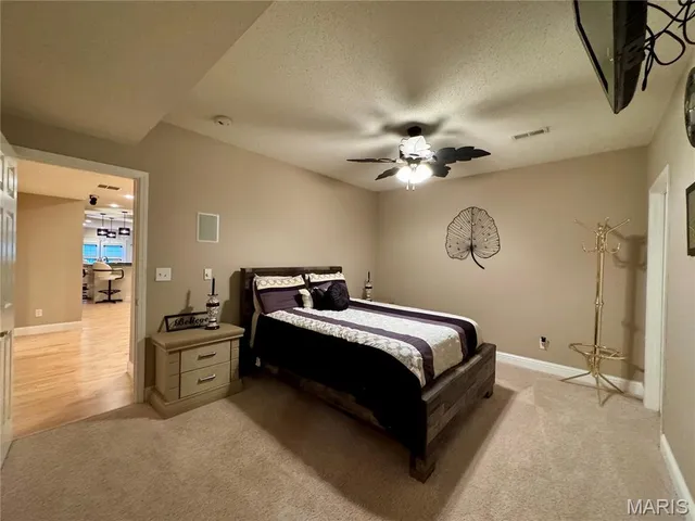 $899,000 | 1034 Far Oaks Drive, Caseyville, IL 62232