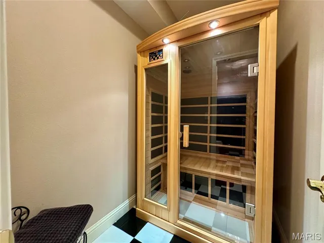 $899,000 | 1034 Far Oaks Drive, Caseyville, IL 62232