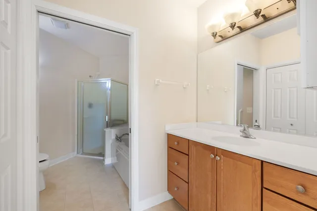 $387,000 | 2671 Stone Circle, Unit 208, Geneva, IL 60134