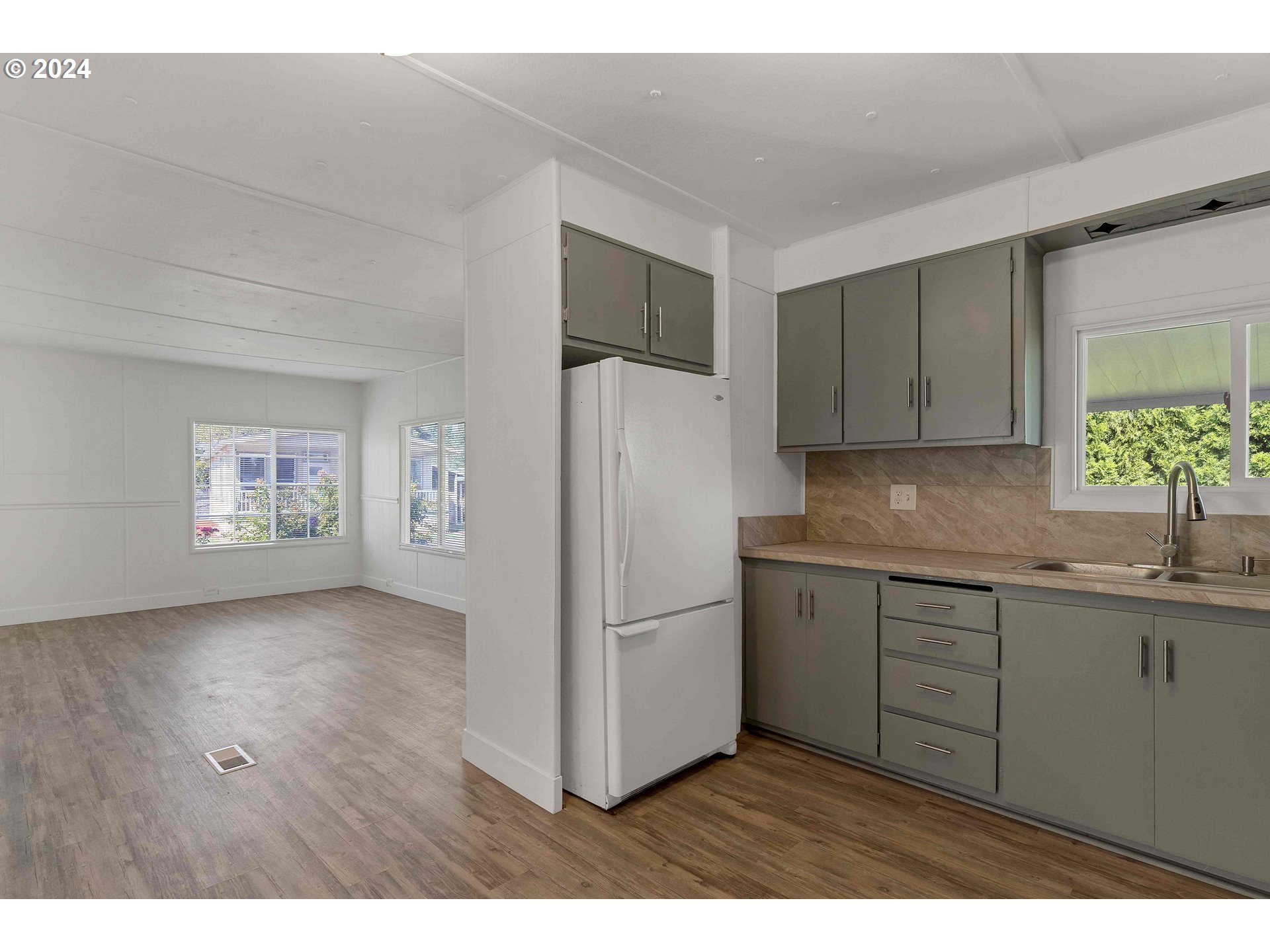 3486 Rainbow Loop Hubbard, OR 97032 - Photo 11 of 32 Gallery Image 11