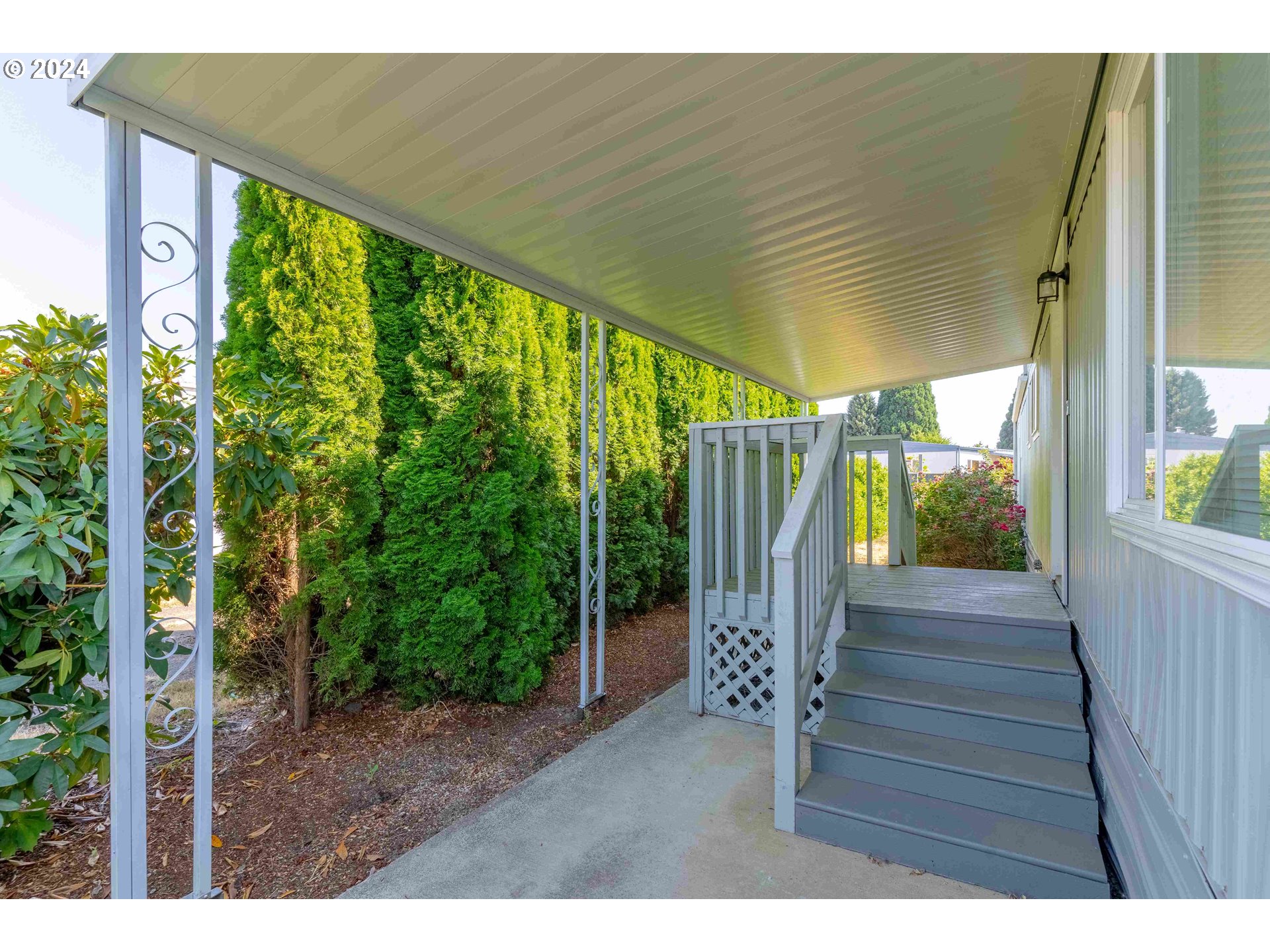 3486 Rainbow Loop Hubbard, OR 97032 - Photo 3 of 32 Gallery Image 3