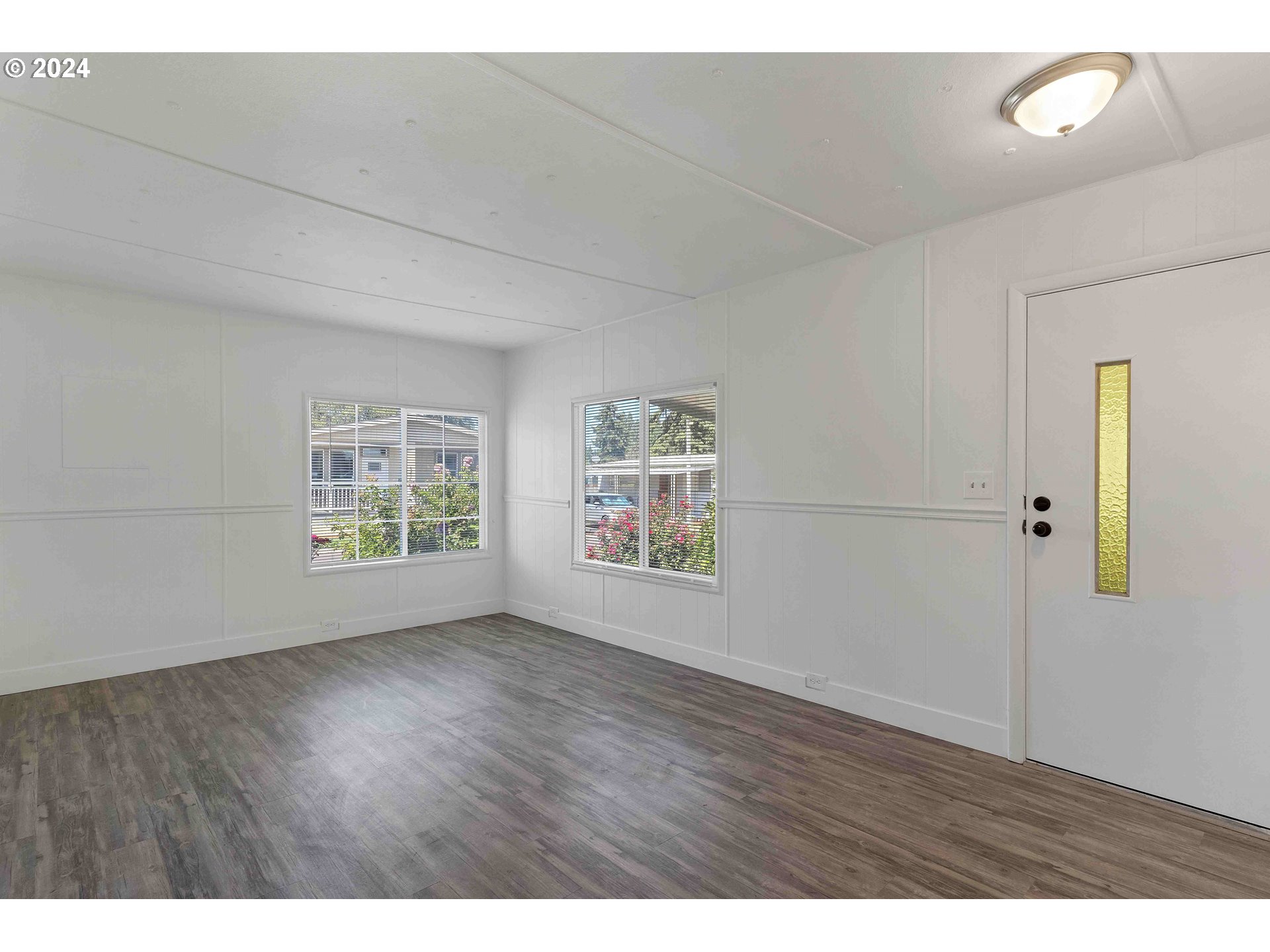 3486 Rainbow Loop Hubbard, OR 97032 - Photo 4 of 32 Gallery Image 4