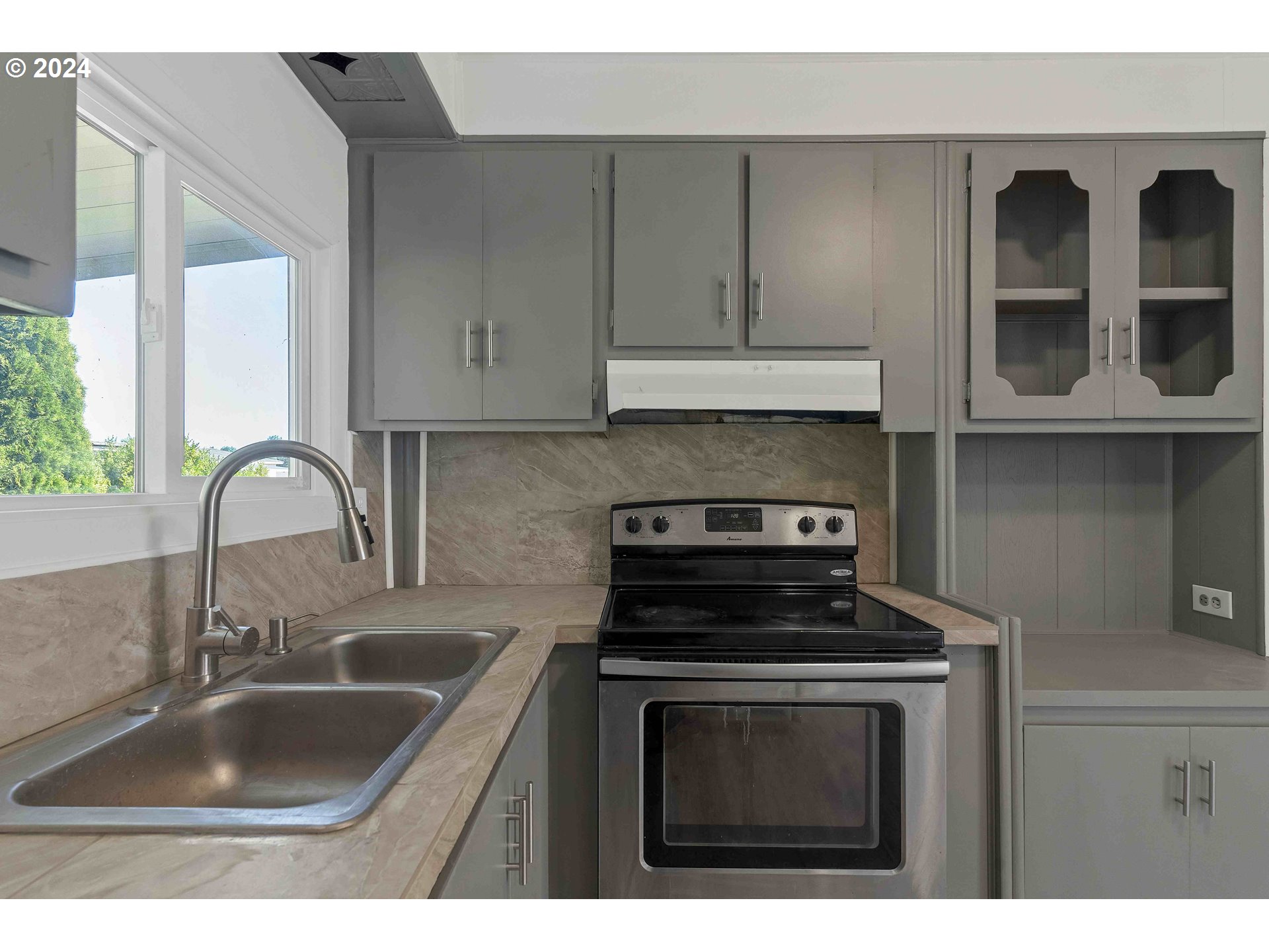 3486 Rainbow Loop Hubbard, OR 97032 - Photo 10 of 32 Gallery Image 10