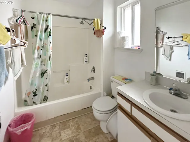 $889,000 | 21200 Northwest Pumpkin Ridge Road, North Plains, OR 97133