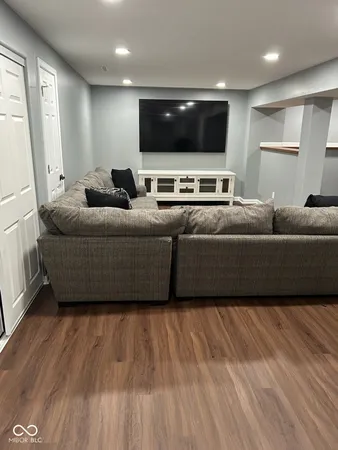 $374,850 | 932 Stave Oak Drive, Beech Grove, IN 46107