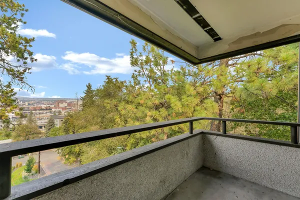 $205,000 | 1111 West 6th Avenue, Unit 401, Spokane, WA 99204