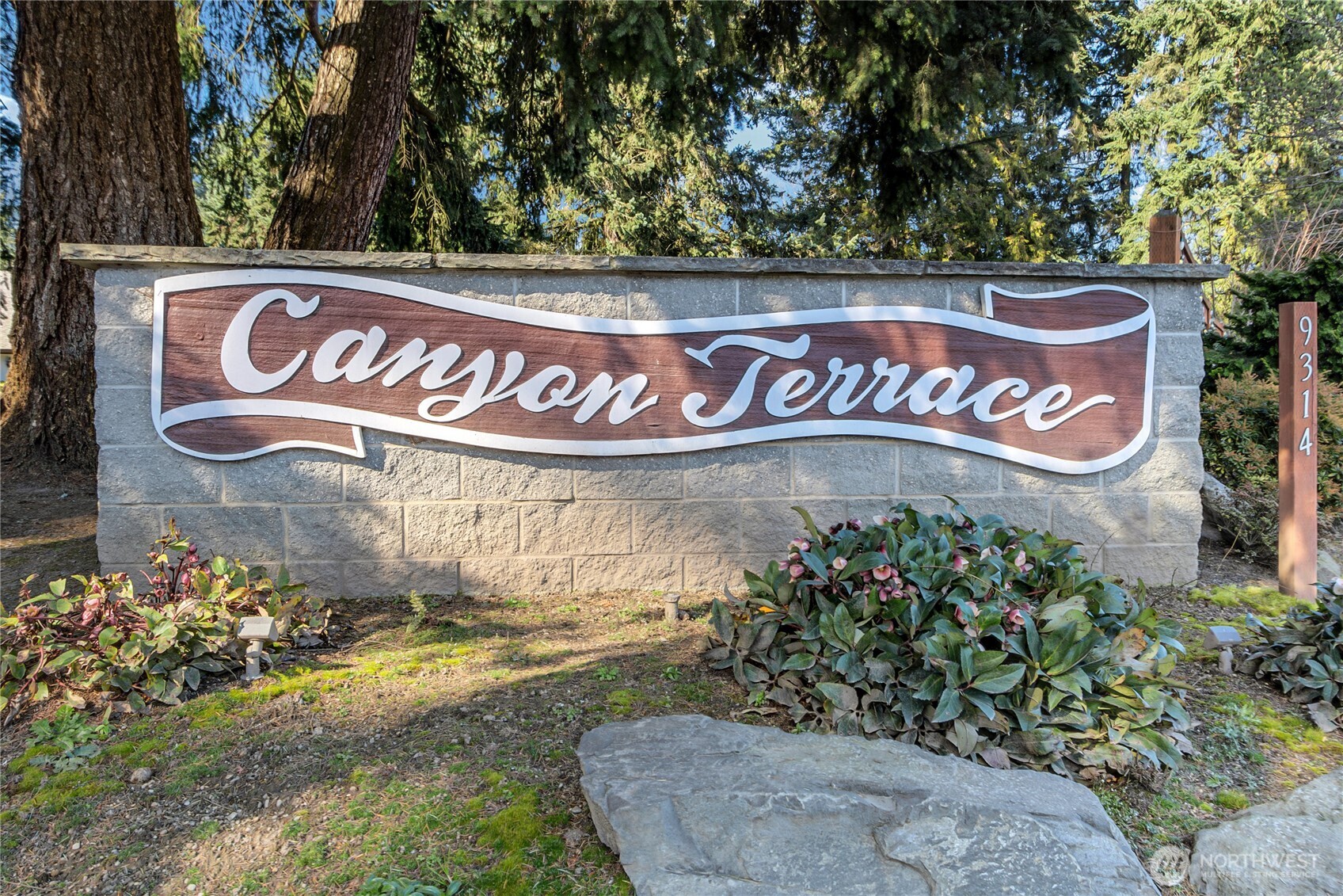9314 Canyon Road East, Unit 34 Puyallup, WA 98371 - Photo 2 of 18