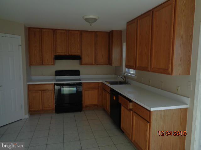 268 Red Clay Road Laurel, MD 20724 - Photo 4 of 9 Kitchen
