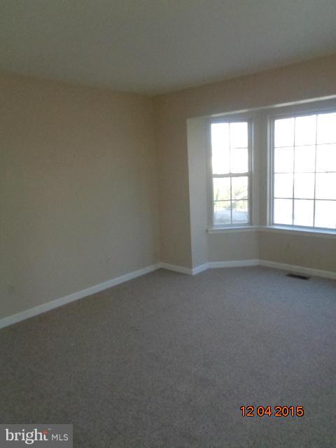 268 Red Clay Road Laurel, MD 20724 - Photo 7 of 9 Living Room