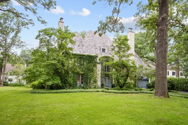 $2,375,000 | 908 Elm Place, Glencoe, IL 60022