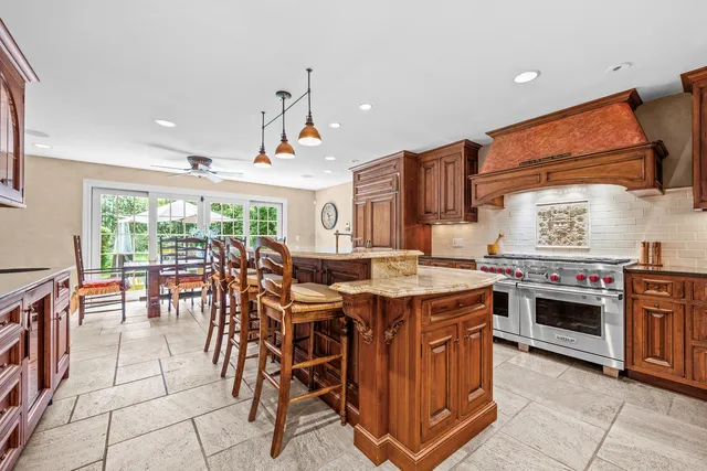 $2,375,000 | 908 Elm Place, Glencoe, IL 60022