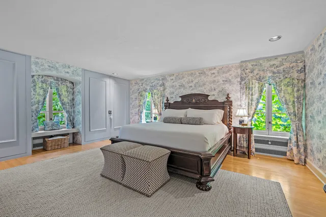 $2,375,000 | 908 Elm Place, Glencoe, IL 60022