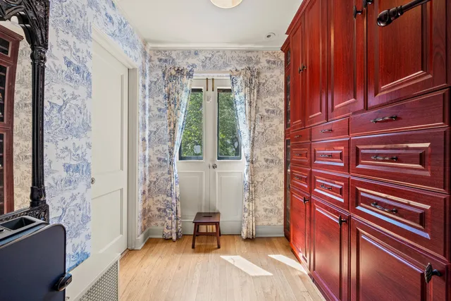 $2,375,000 | 908 Elm Place, Glencoe, IL 60022