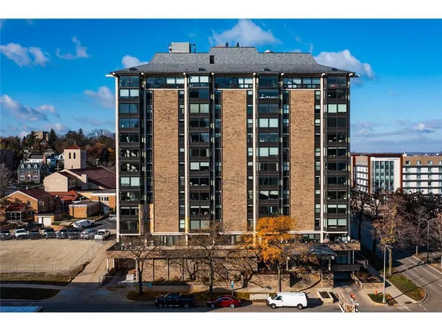 $230,000 | 207 5th Avenue Southwest, Unit 802, Rochester, MN 55902