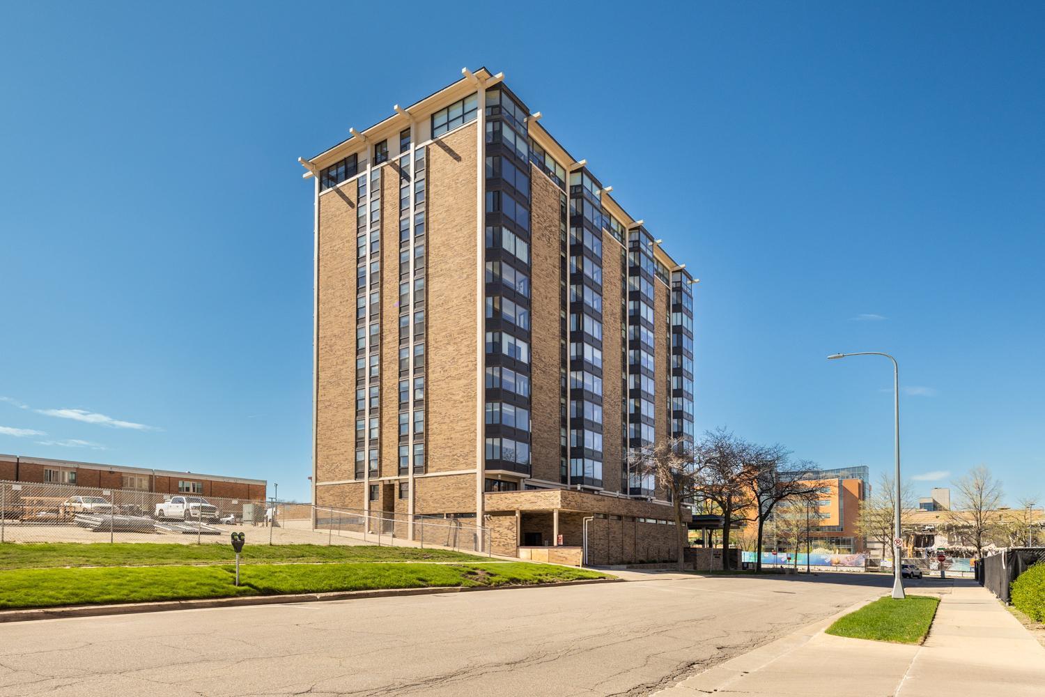 207 5th Avenue Southwest, Unit 802 Rochester, MN 55902 - Photo 2 of 26