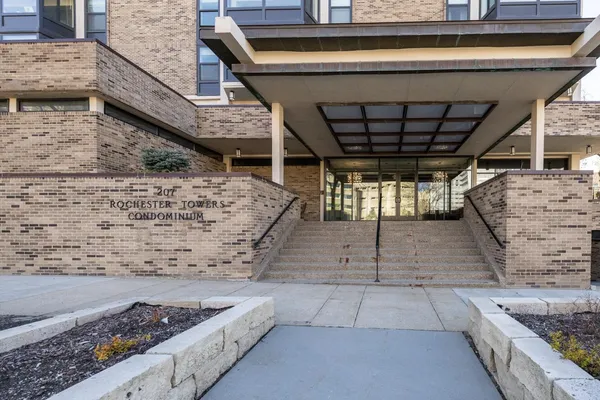 $230,000 | 207 5th Avenue Southwest, Unit 802, Rochester, MN 55902