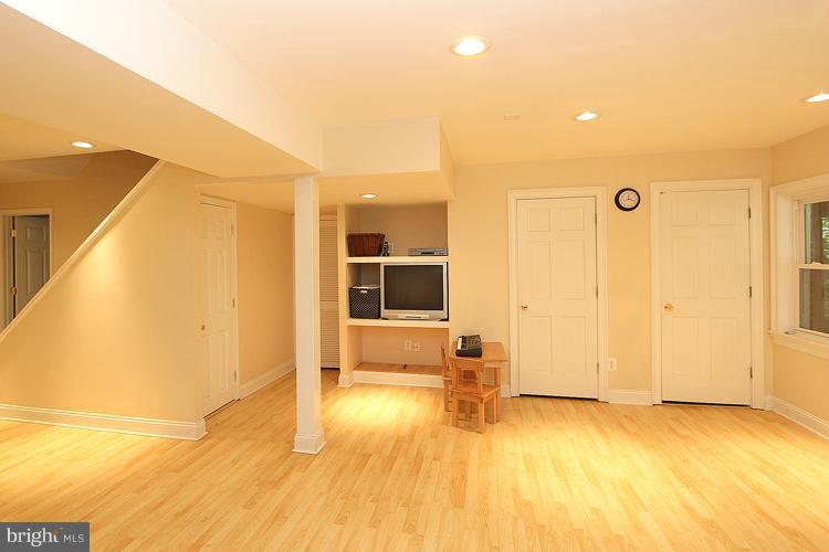 10731 Midsummer Drive Reston, VA 20191 - Photo 24 of 30 Basement