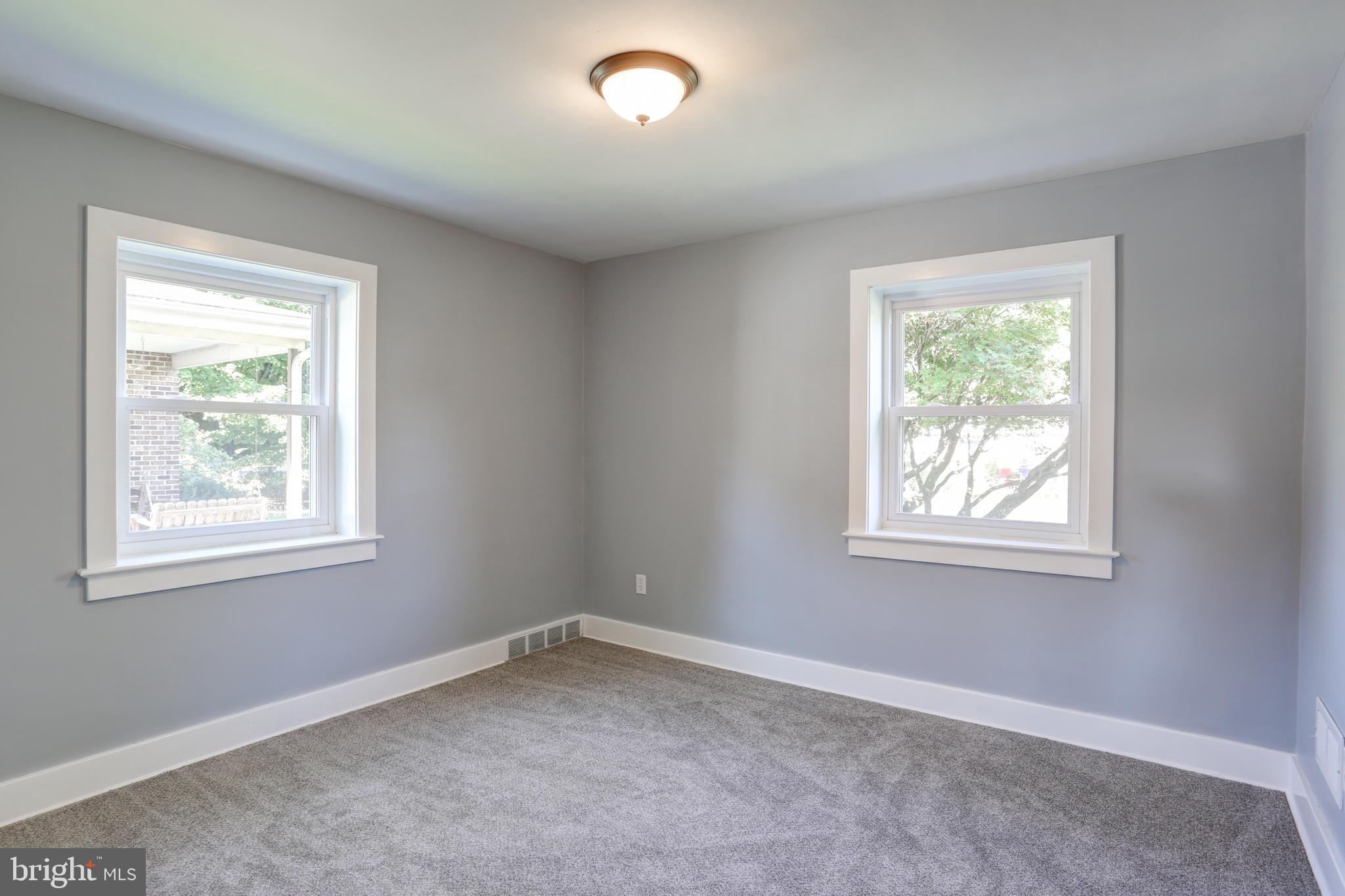 450 Ridge Road Elizabethtown, PA 17022 - Photo 20 of 47 1st floor bedroom 1