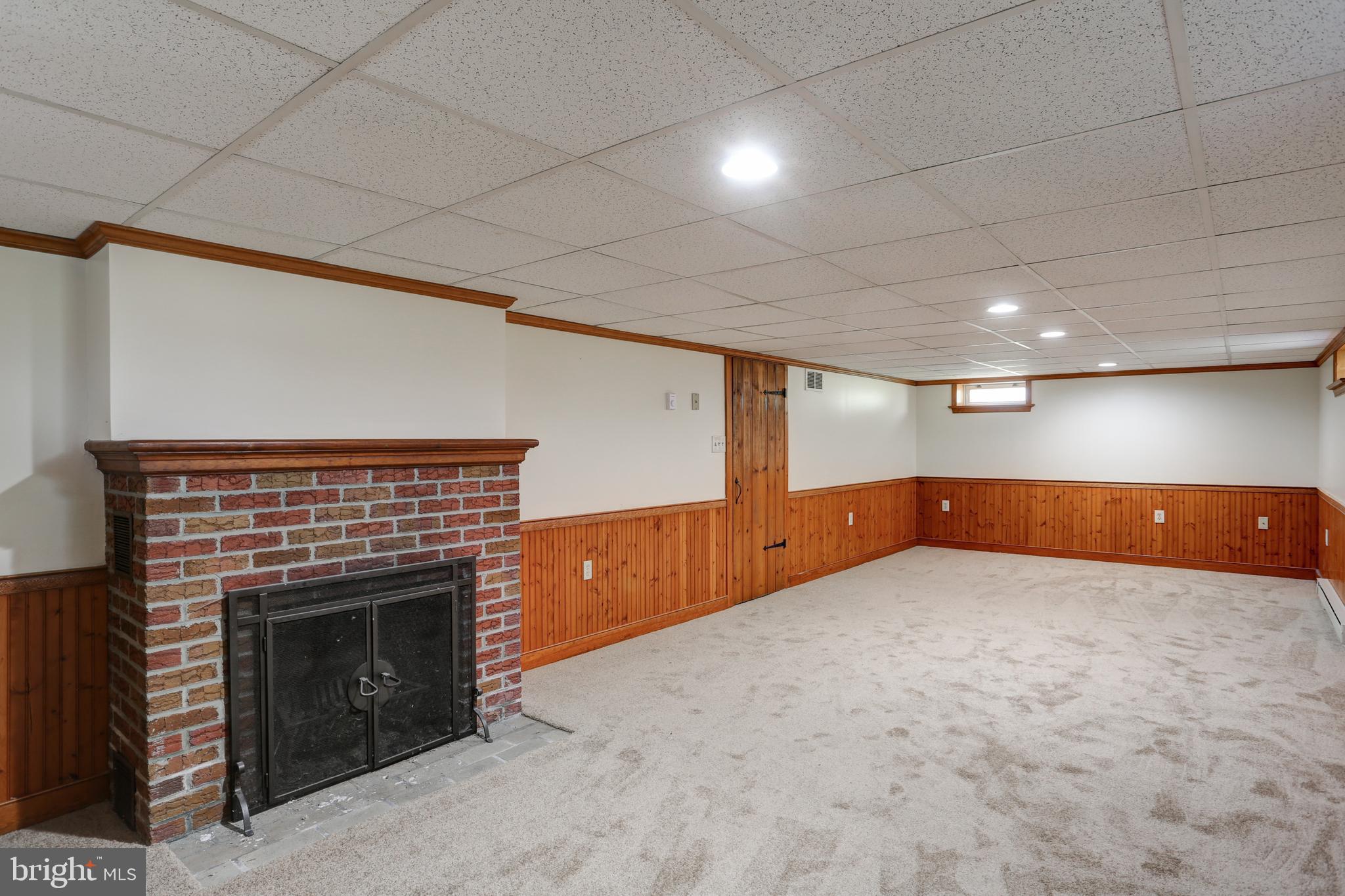 450 Ridge Road Elizabethtown, PA 17022 - Photo 27 of 47 Family room wood fireplace